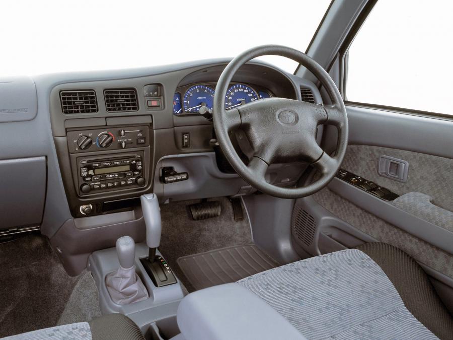  Toyota Hilux Double Cab 2001 года  (AU) (фото 7 из 10)